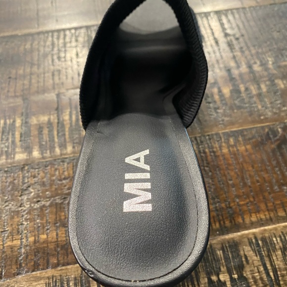 Chunky 3” Heel Slides size 9.5 Black open toe slip on shoes by MIA - Picture 7 of 9
